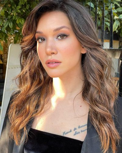 Hazal Subaşı seksi ifşa fotoğrafı 31739