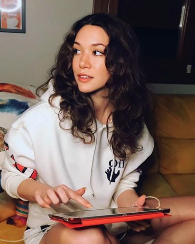 Hazal Subaşı seksi ifşa fotoğrafı 31613