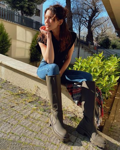 Hazal Subaşı seksi ifşa fotoğrafı 31517