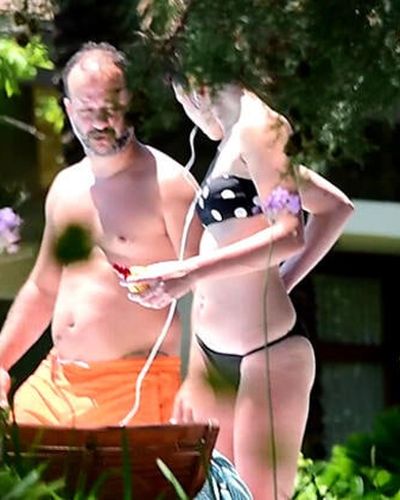 Hazal Subaşı seksi ifşa fotoğrafı 428