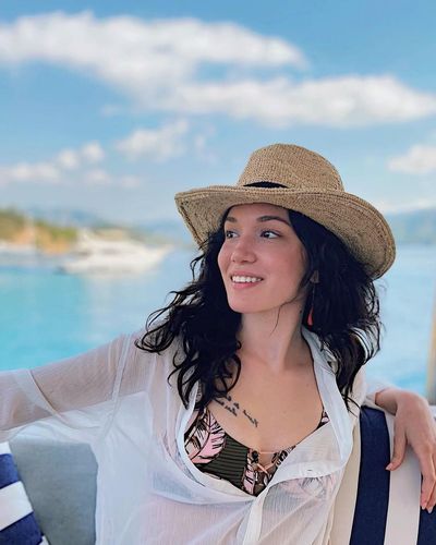 Hazal Subaşı seksi ifşa fotoğrafı 435