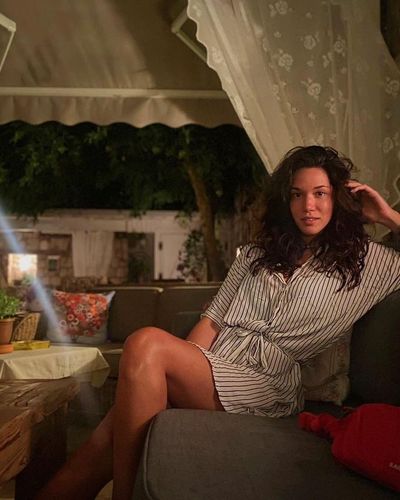 Hazal Subaşı seksi ifşa fotoğrafı 436