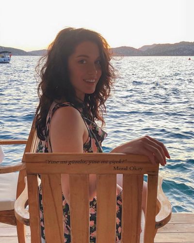 Hazal Subaşı seksi ifşa fotoğrafı 450