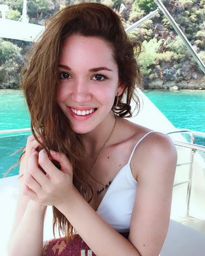 Hazal Subaşı seksi ifşa fotoğrafı 478