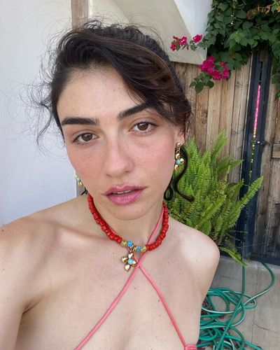 Hazar Erguclu seksi ifşa fotoğrafı 79896
