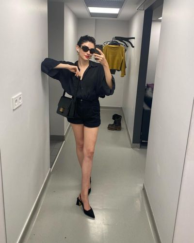 Hazar Erguclu seksi ifşa fotoğrafı 79811