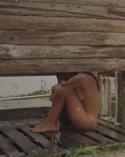 Hazar Erguclu seksi ifşa fotoğrafı 79791
