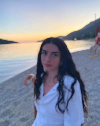 Hazar Erguclu seksi ifşa fotoğrafı 79731