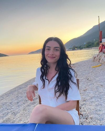 Hazar Erguclu seksi ifşa fotoğrafı 79729