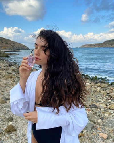 Hazar Erguclu seksi ifşa fotoğrafı 79694