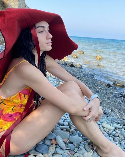 Hazar Erguclu seksi ifşa fotoğrafı 79690