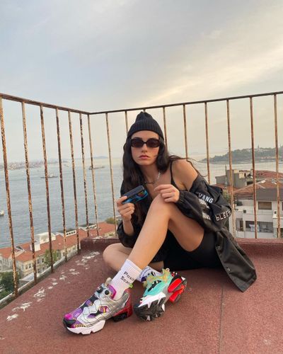 Hazar Erguclu seksi ifşa fotoğrafı 79681