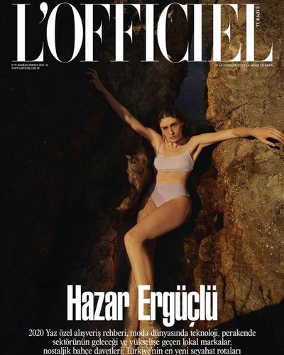Hazar Erguclu seksi ifşa fotoğrafı 79643