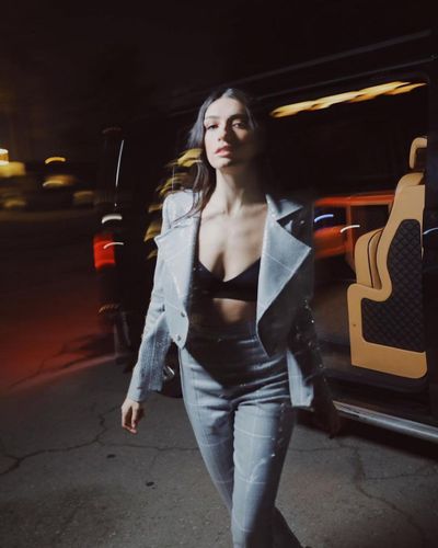 Hazar Erguclu seksi ifşa fotoğrafı 79633