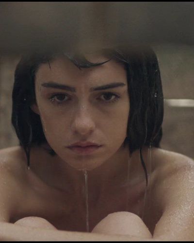 Hazar Erguclu seksi ifşa fotoğrafı 547