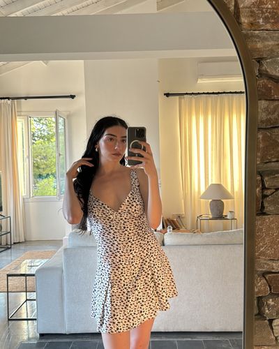 Hazar Erguclu seksi ifşa fotoğrafı 554