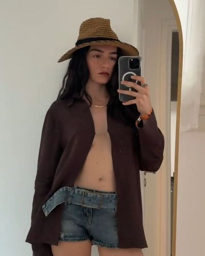Hazar Erguclu seksi ifşa fotoğrafı 568