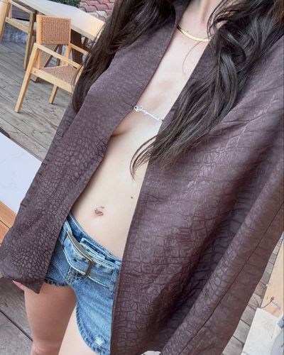 Hazar Erguclu seksi ifşa fotoğrafı 571