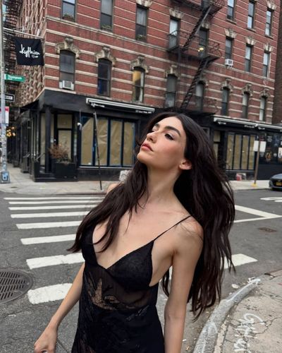 Hazar Erguclu seksi ifşa fotoğrafı 584