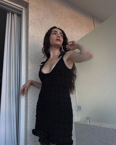 Hazar Erguclu seksi ifşa fotoğrafı 529