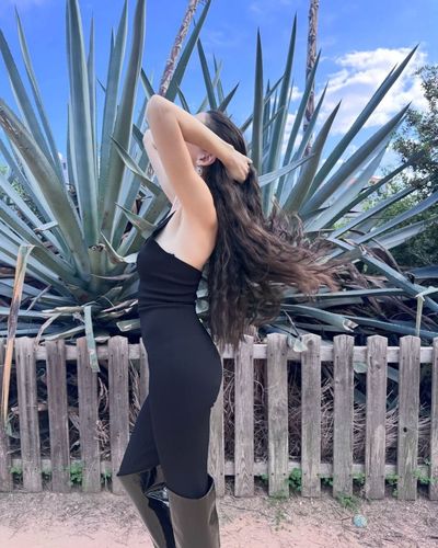 Hazar Erguclu seksi ifşa fotoğrafı 229