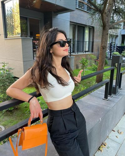 Helin Kandemir seksi ifşa fotoğrafı 108