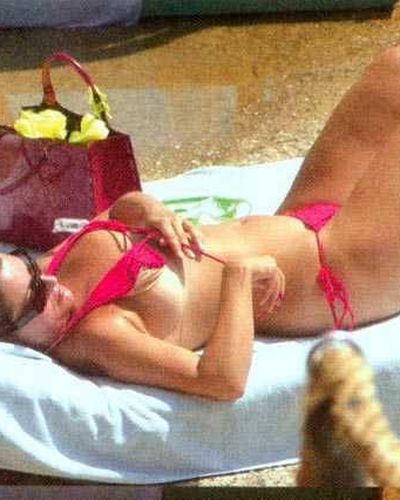 Hilal Cebeci seksi ifşa fotoğrafı 35