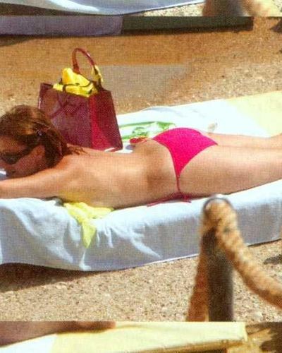 Hilal Cebeci seksi ifşa fotoğrafı 36