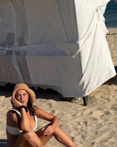 Hulya Avsar seksi ifşa fotoğrafı 156