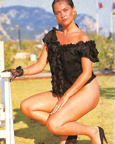 Hulya Avsar seksi ifşa fotoğrafı 91