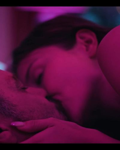 İlayda Akdoğan seksi ifşa fotoğrafı 20 — Meraklı Bir Adamın 10 Günü (2024)