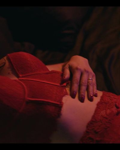 İlayda Akdoğan seksi ifşa fotoğrafı 27 — Meraklı Bir Adamın 10 Günü (2024)