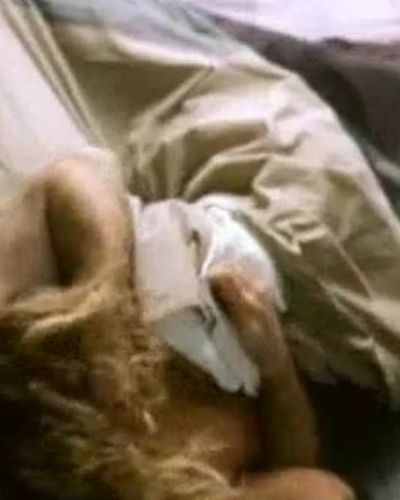 İpek Tenolcay seksi ifşa fotoğrafı 1 — Yeşil Işık (2002)