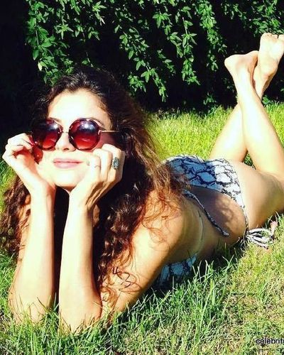 İrem Altuğ bikinili seksi ifşa fotoğrafı 13495