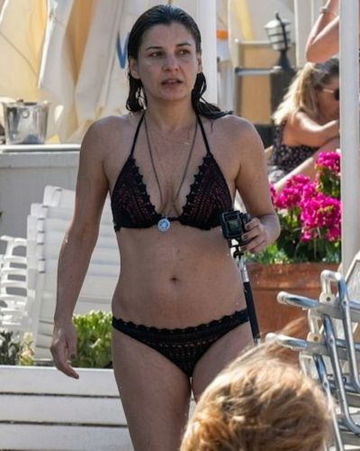 İrem Altuğ seksi ifşa fotoğrafı 36