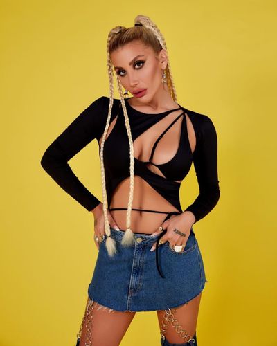 İrem Derici seksi ifşa fotoğrafı 123
