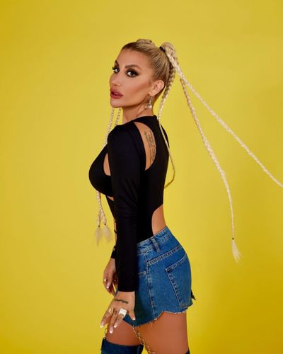 İrem Derici seksi ifşa fotoğrafı 137
