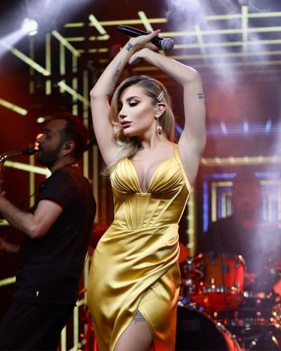 İrem Derici seksi ifşa fotoğrafı 58450