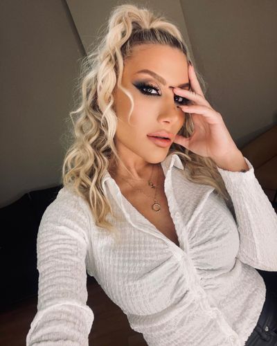 İrem Derici seksi ifşa fotoğrafı 58422