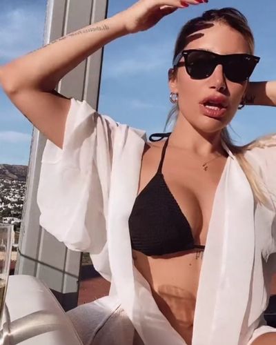 İrem Derici seksi ifşa fotoğrafı 608