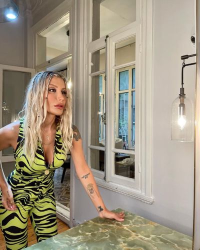 İrem Derici seksi ifşa fotoğrafı 619