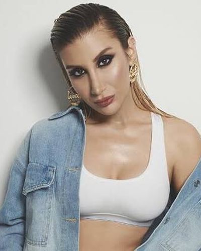 İrem Derici seksi ifşa fotoğrafı 636