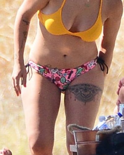 İrem Derici seksi ifşa fotoğrafı 664