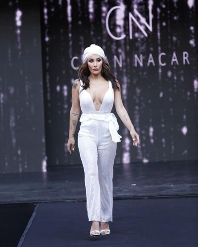 İrem Derici seksi ifşa fotoğrafı 669