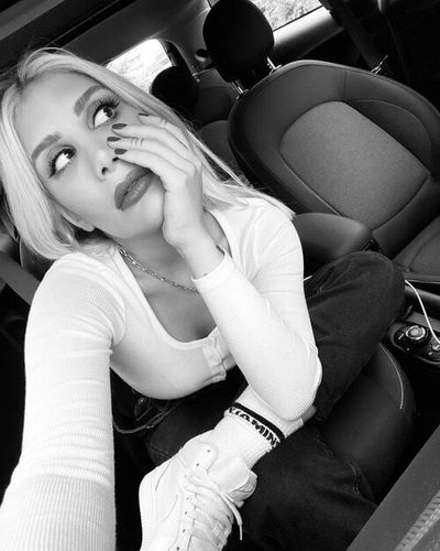 İrem Derici seksi ifşa fotoğrafı 688
