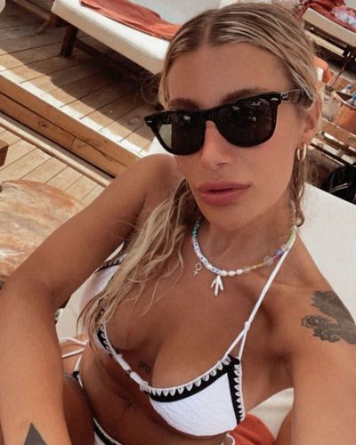 İrem Derici seksi ifşa fotoğrafı 704