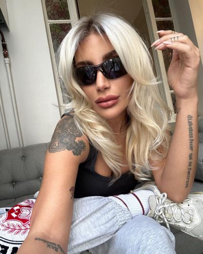 İrem Derici seksi ifşa fotoğrafı 766