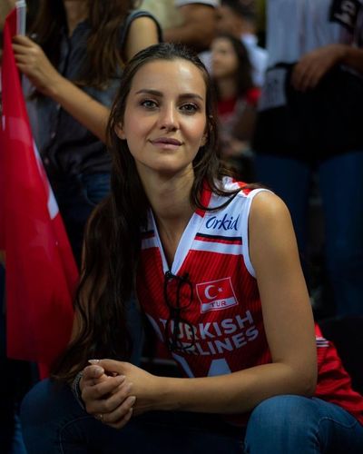 İrem Helvacıoğlu seksi ifşa fotoğrafı 208