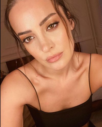 İrem Sak seksi ifşa fotoğrafı 13