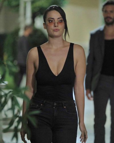 İrem Sak seksi ifşa fotoğrafı 150